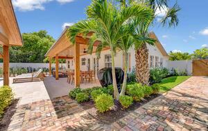 Delray Coastal Retreat with Guest House & Pool - Delray Beach, Florida