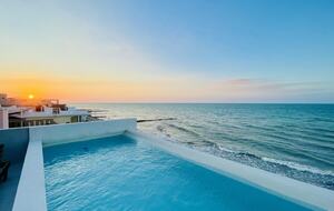 Modern Yucatán Beach House with Rooftop Pool & Direct Sand Access - Chuburná, Mexico