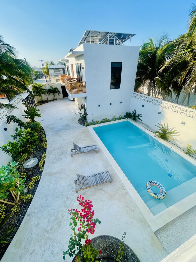 Modern Yucatán Beach House with Rooftop Pool & Direct Sand Access - Chuburná, Mexico