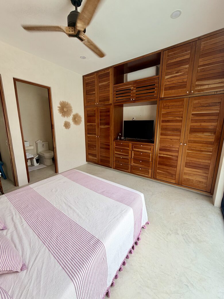 Modern Yucatán Beach House with Rooftop Pool & Direct Sand Access - Chuburná, Mexico