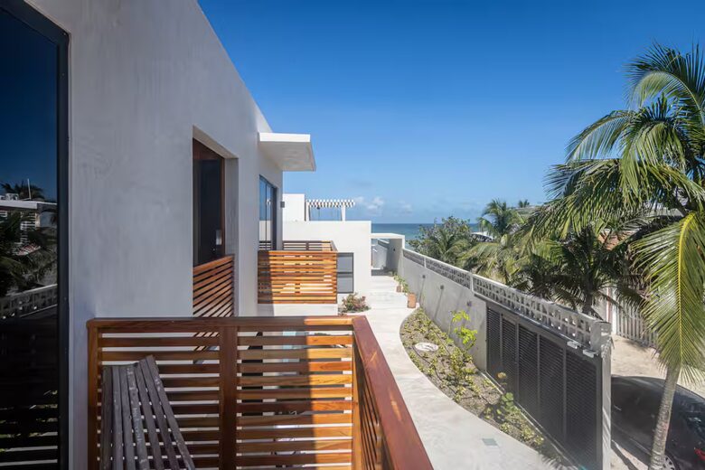 Modern Yucatán Beach House with Rooftop Pool & Direct Sand Access - Chuburná, Mexico