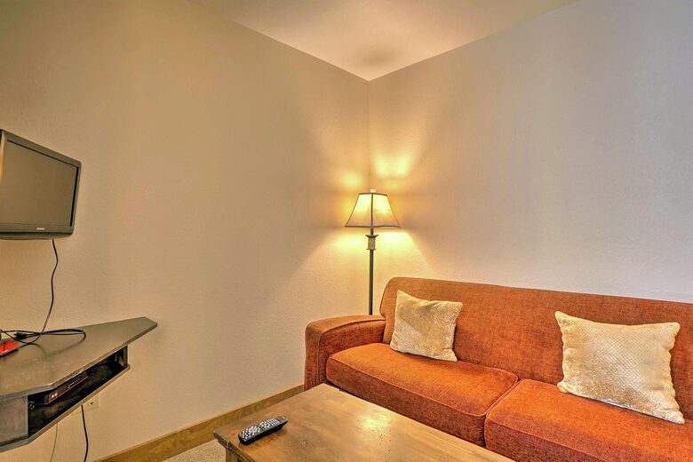 Copper Mountain Condo Near Slopes & Village - Frisco, Colorado
