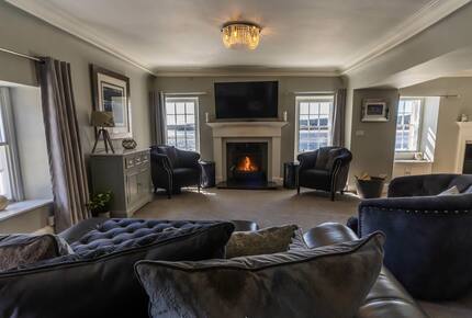 Coastal Elegance on Findhorn Bay - upper apartment - Moray, United Kingdom