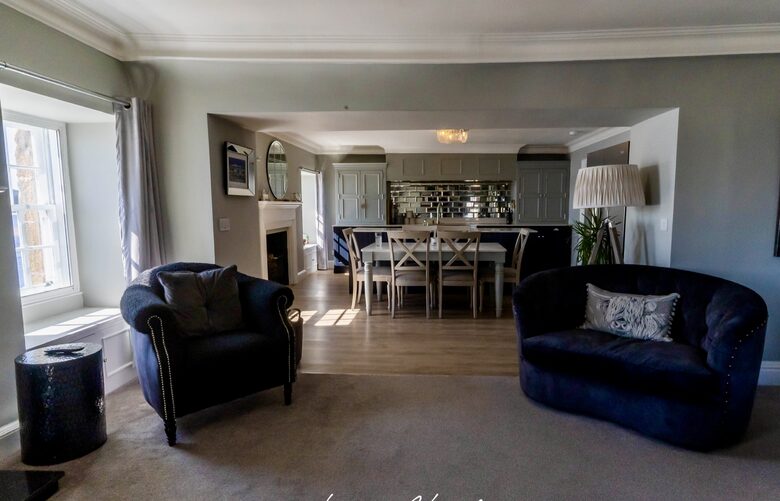 Coastal Elegance on Findhorn Bay - upper apartment - Moray, United Kingdom