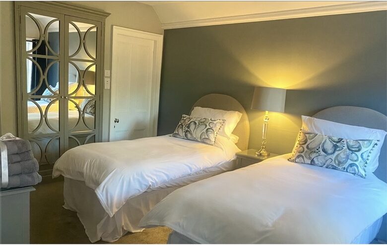 Coastal Elegance on Findhorn Bay - upper apartment - Moray, United Kingdom
