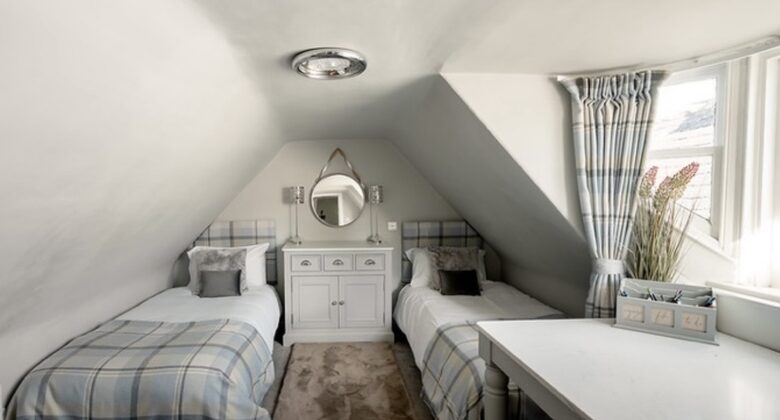 Coastal Elegance on Findhorn Bay - upper apartment - Moray, United Kingdom