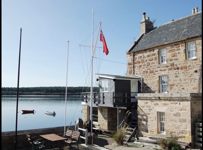 Coastal Elegance on Findhorn Bay - upper apartment - Moray, United Kingdom