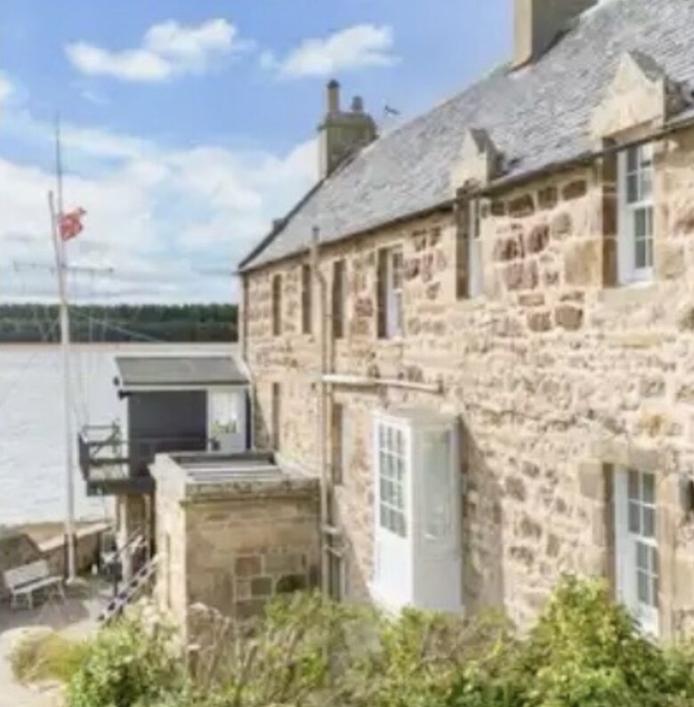 Coastal Elegance on Findhorn Bay - upper apartment - Moray, United Kingdom