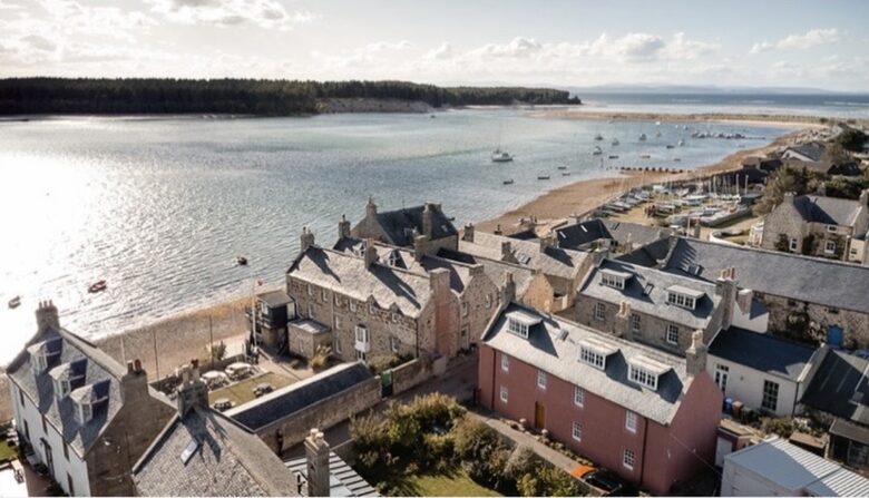 Coastal Elegance on Findhorn Bay - upper apartment - Moray, United Kingdom