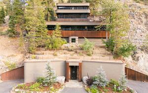 Architectural Tahoe Escape Near Palisades Tahoe - Alpine Meadows, California