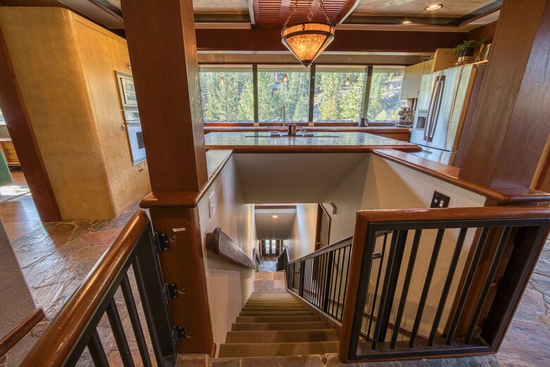 Architectural Tahoe Escape Near Palisades Tahoe - Alpine Meadows, California