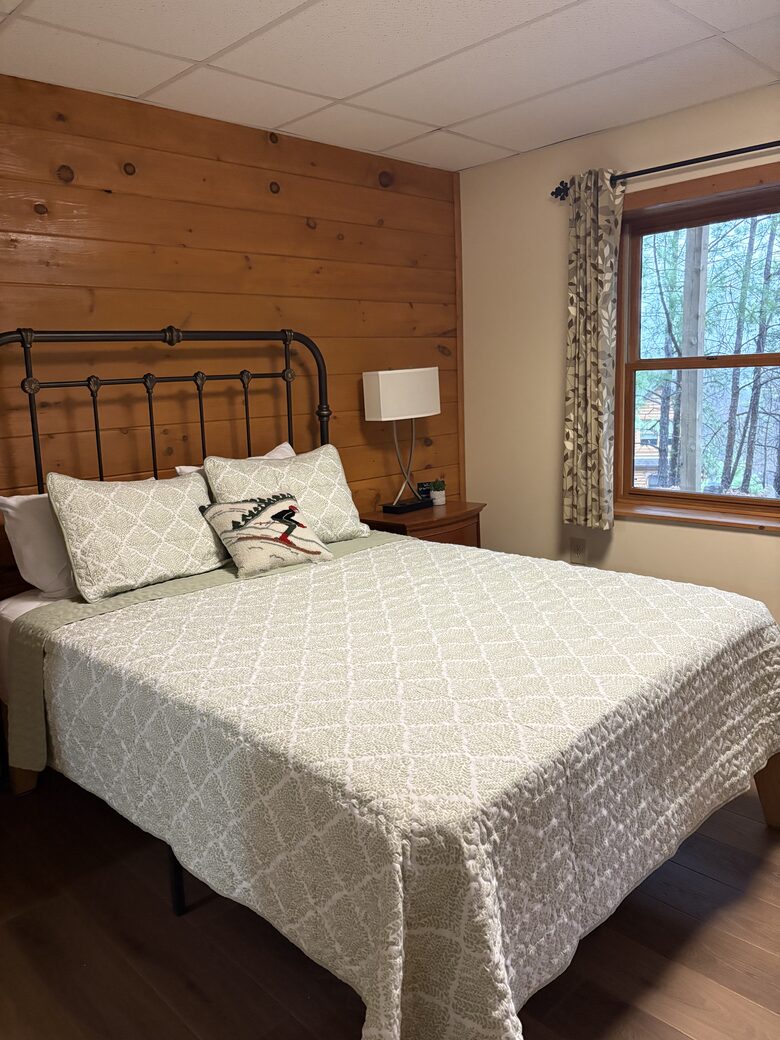Elevated Views | Refined Massanutten Mountain Retreat - McGaheysville, Virginia