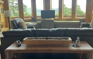 Elevated Views | Refined Massanutten Mountain Retreat - McGaheysville, Virginia