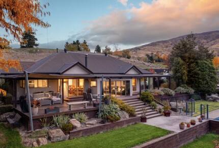 Central Otago Retreat Sanctuary on 21 Hectares - Cromwell, New Zealand