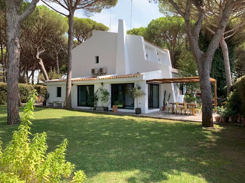 Contemporary Coastal Villa in the Pines of Roche - Roche, Spain