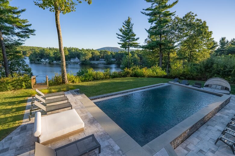 Luxury Mt. Wachusett Boston Lakehouse - Westminster, Massachusetts