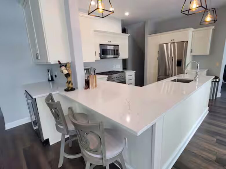 Luxury Mt. Wachusett Boston Lakehouse - Westminster, Massachusetts