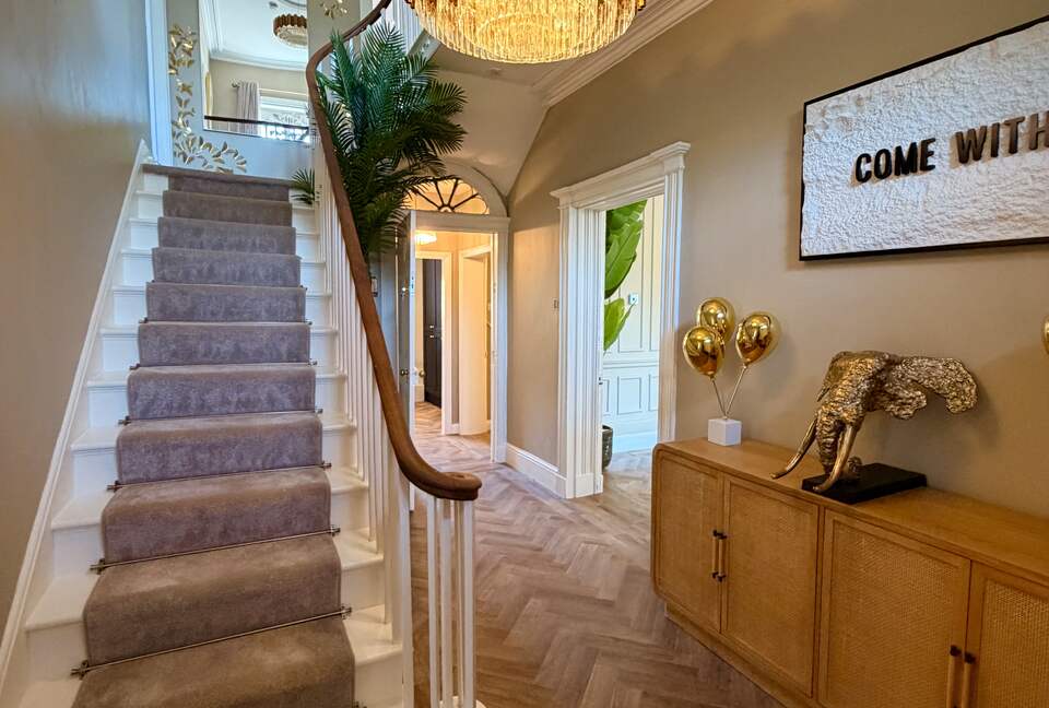 Historic English Estate with Private Grounds - Ormskirk, United Kingdom
