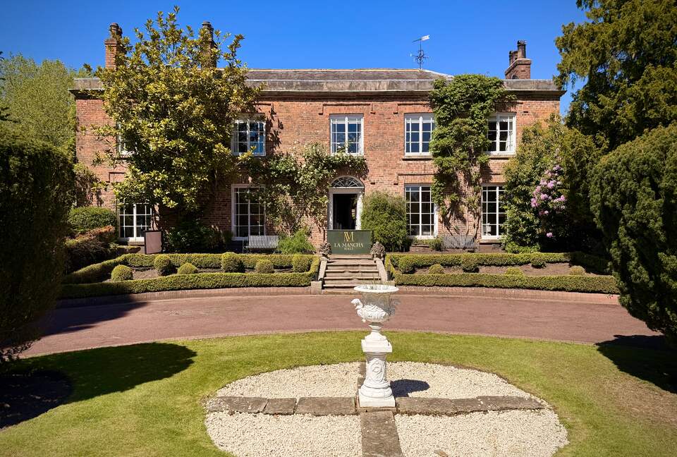 Historic English Estate with Private Grounds - Ormskirk, United Kingdom