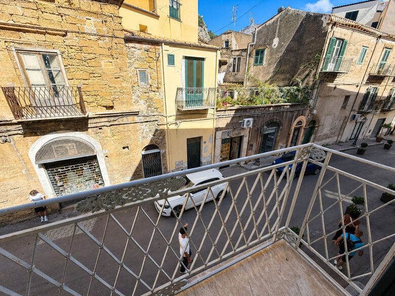 Seaside Charm in Historic Cefalù - Cefalù, Italy