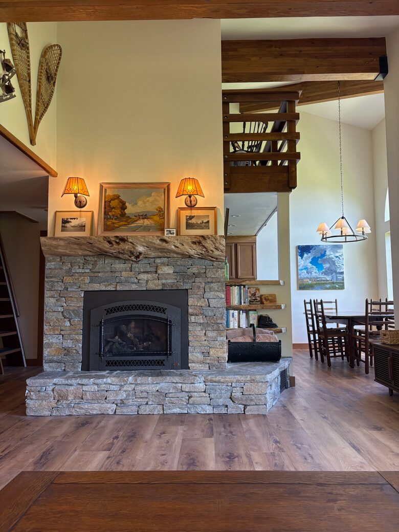 Renovated Mountain Escape Near June Lake Village - June Lake, California