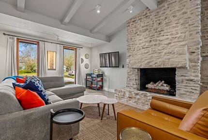Main Street Hill Country Escape - Fredericksburg, Texas