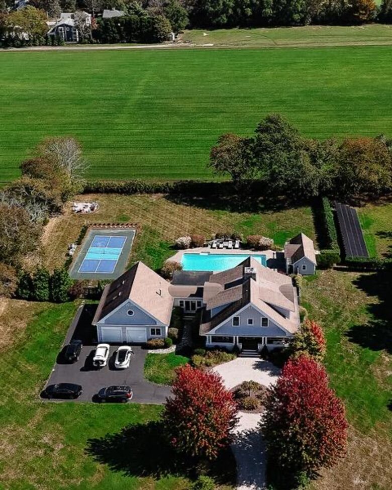 Coastal Country Escape Near Newport & Rhode Island Beaches - Portsmouth, Rhode Island