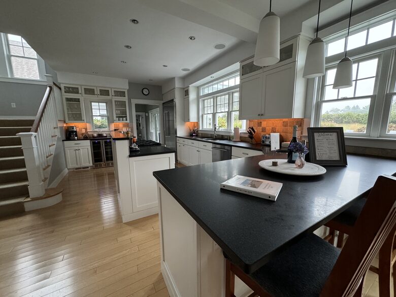 Coastal Country Escape Near Newport & Rhode Island Beaches - Portsmouth, Rhode Island