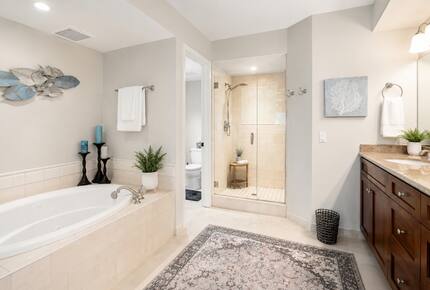 Walkable Carlsbad Village Retreat with Ocean & Lagoon Glimpses - Carlsbad, California