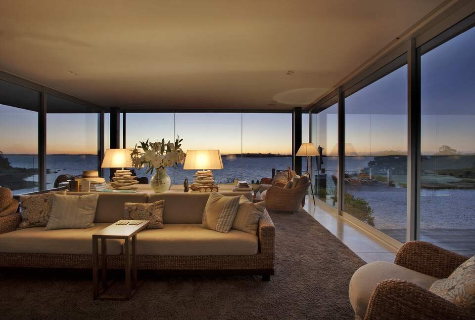 Hei Matau Lodge - Luxury Waiheke Retreat with Private Headland & Oceanfront Setting - Waiheke Island, New Zealand