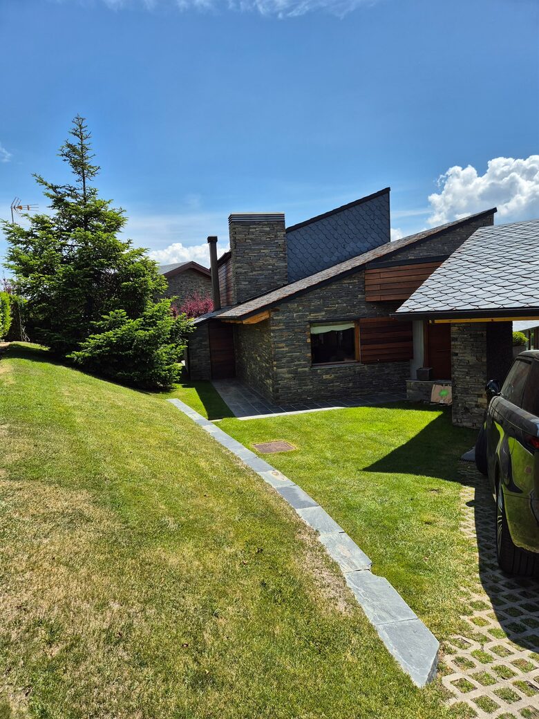 Elegant Mountain Escape in the Spanish Pyrenees - Guils de Cerdanya, Spain
