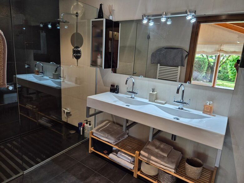 Elegant Mountain Escape in the Spanish Pyrenees - Guils de Cerdanya, Spain