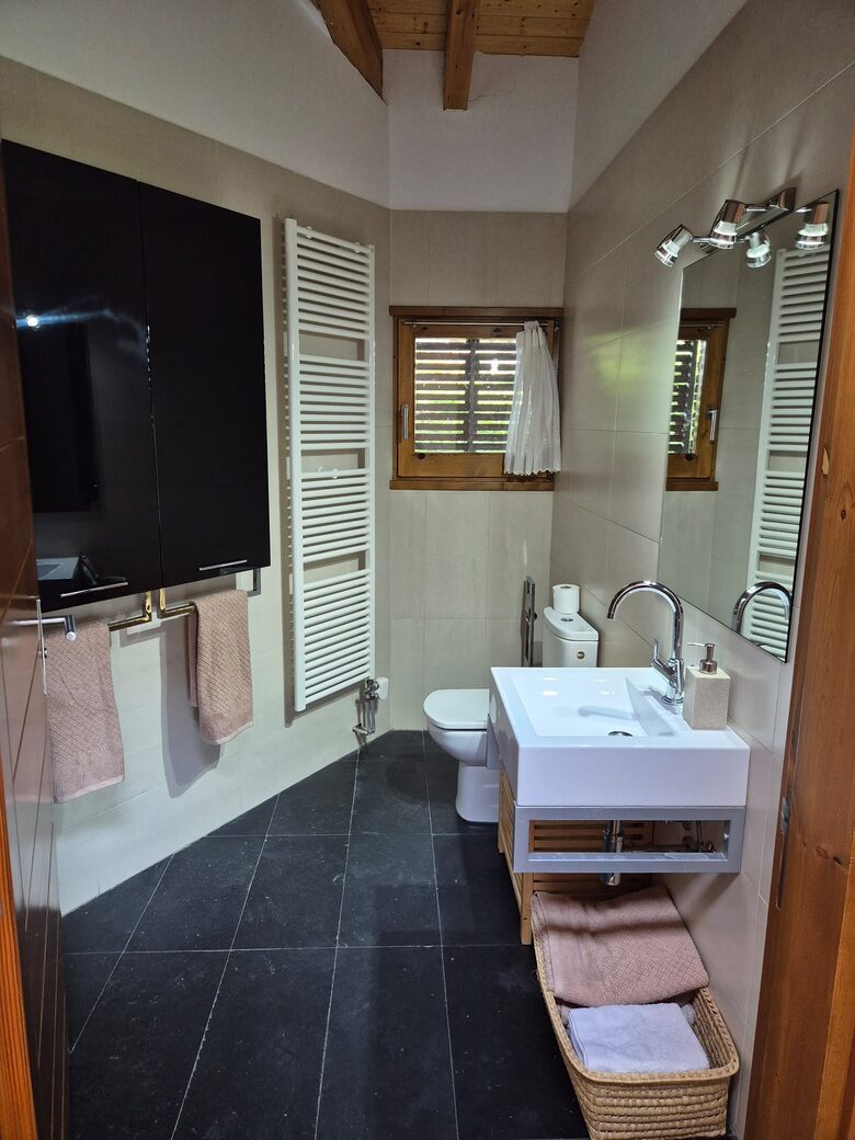 Elegant Mountain Escape in the Spanish Pyrenees - Guils de Cerdanya, Spain