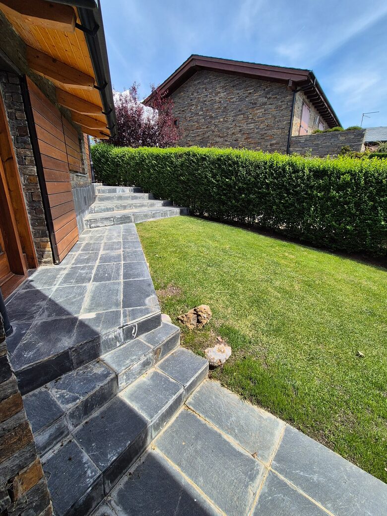 Elegant Mountain Escape in the Spanish Pyrenees - Guils de Cerdanya, Spain
