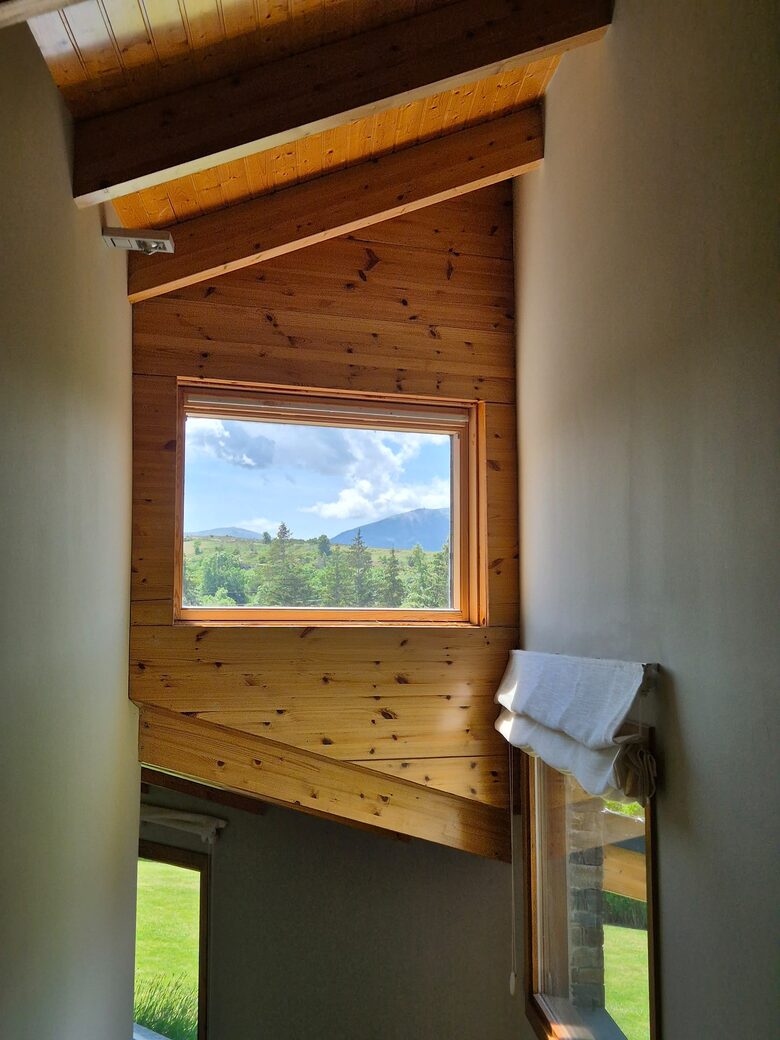 Elegant Mountain Escape in the Spanish Pyrenees - Guils de Cerdanya, Spain
