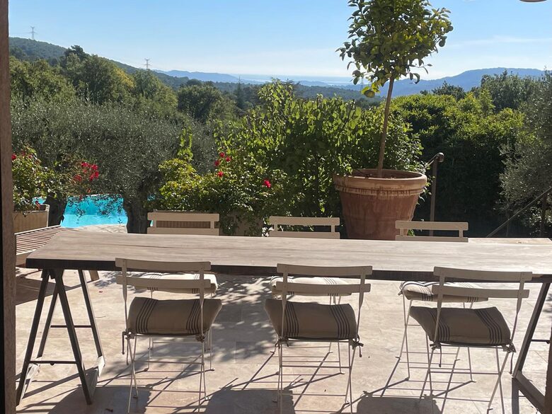Refined Living with Riviera Views - Saint-Cézaire-sur-Siagne, France