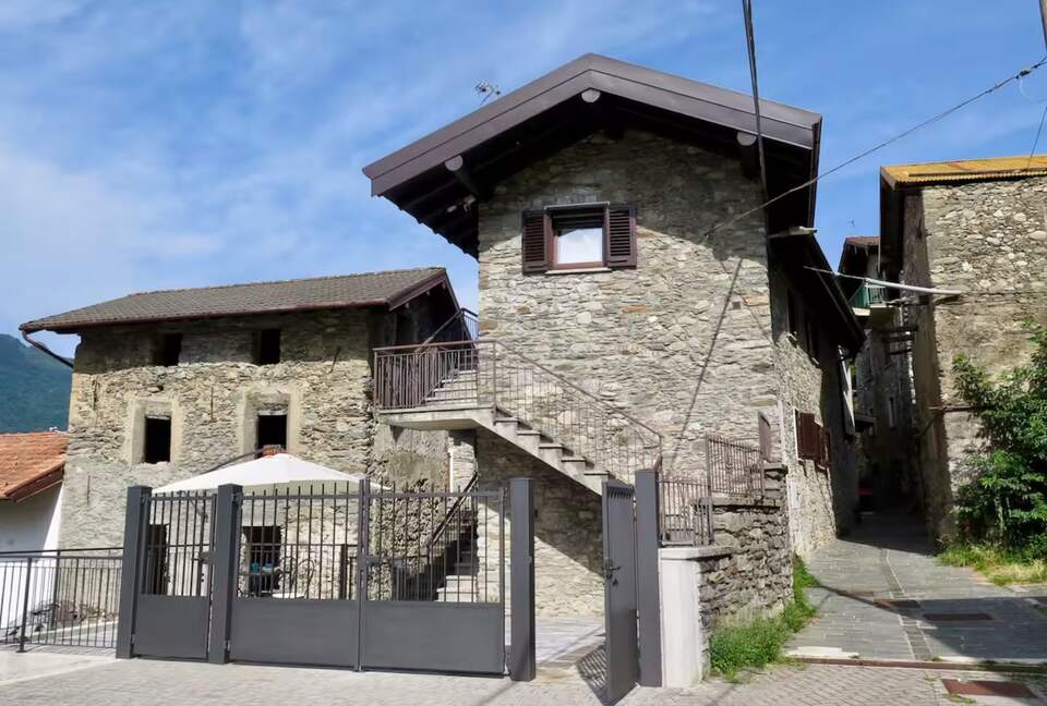 Peaceful Lombardy Residence Near Lake Como - Peglio, Italy