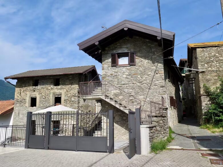Peaceful Lombardy Residence Near Lake Como - Peglio, Italy