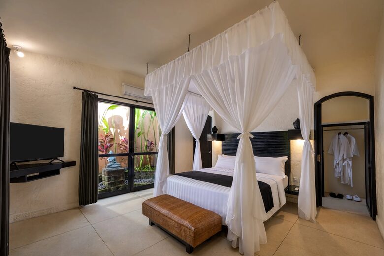 Impiana Villas Seminyak | Private Pool Tropical Retreat - Denpasar, Indonesia