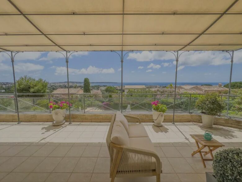 A Lovely Home in the Hills of Vallauris - Vallauris, France