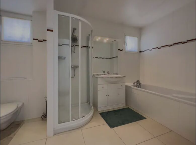 A Lovely Home in the Hills of Vallauris - Vallauris, France