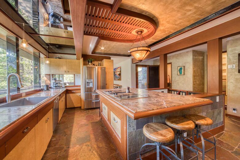 Architectural Tahoe Escape Near Palisades Tahoe - Alpine Meadows, California