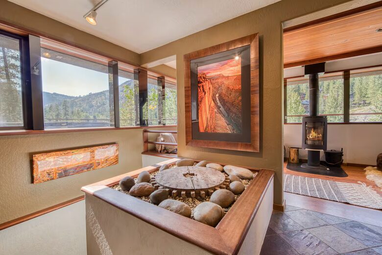 Architectural Tahoe Escape Near Palisades Tahoe - Alpine Meadows, California