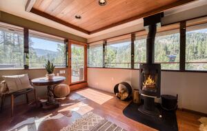 Architectural Tahoe Escape Near Palisades Tahoe - Alpine Meadows, California