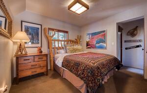 Architectural Tahoe Escape Near Palisades Tahoe - Alpine Meadows, California