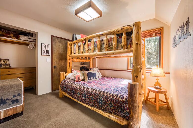 Architectural Tahoe Escape Near Palisades Tahoe - Alpine Meadows, California