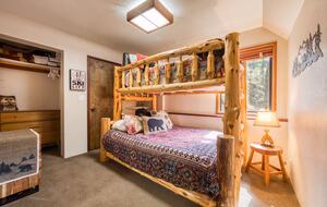 Architectural Tahoe Escape Near Palisades Tahoe - Alpine Meadows, California