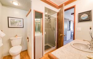 Architectural Tahoe Escape Near Palisades Tahoe - Alpine Meadows, California