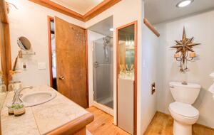 Architectural Tahoe Escape Near Palisades Tahoe - Alpine Meadows, California