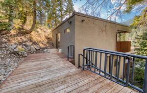 Architectural Tahoe Escape Near Palisades Tahoe - Alpine Meadows, California